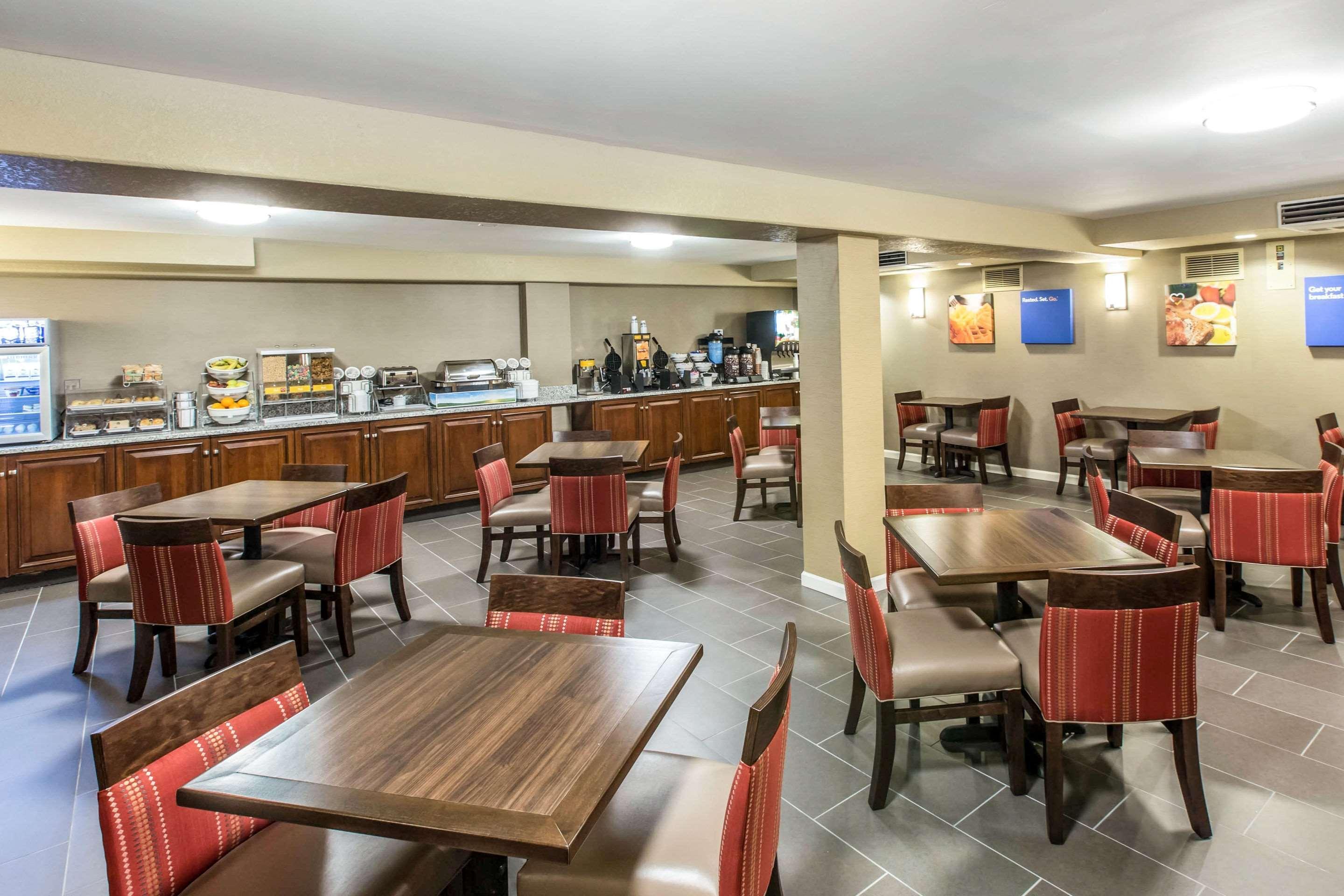 Comfort Inn & Suites Knoxville West Exterior foto